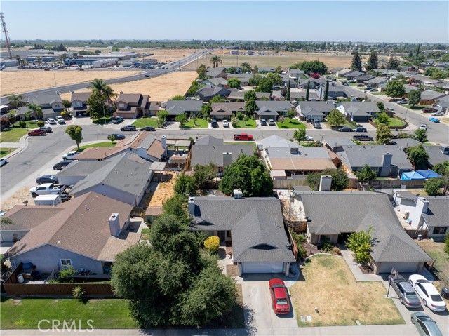 2064 Glenmoor Place, Livingston, CA 95334