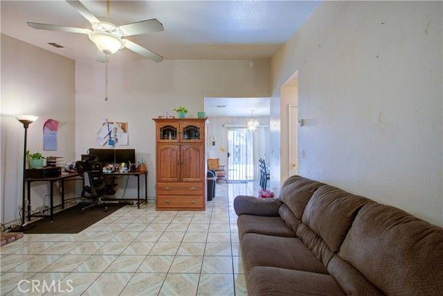 2064 Glenmoor Place, Livingston, CA 95334