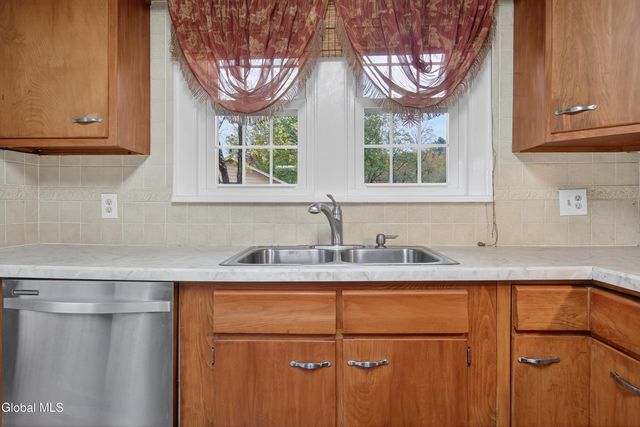 3 Old Troy Road, East Greenbush, NY 12061