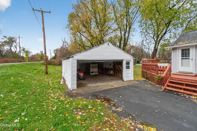 3 Old Troy Road, East Greenbush, NY 12061