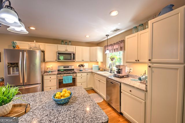 16 Abby Lane, Clayton, GA 30525