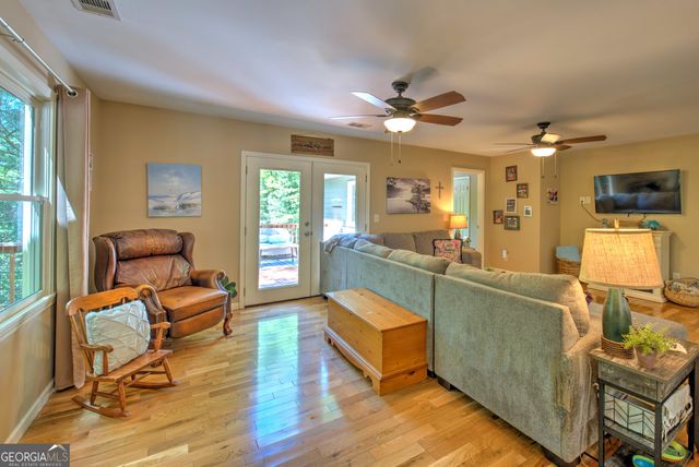 16 Abby Lane, Clayton, GA 30525