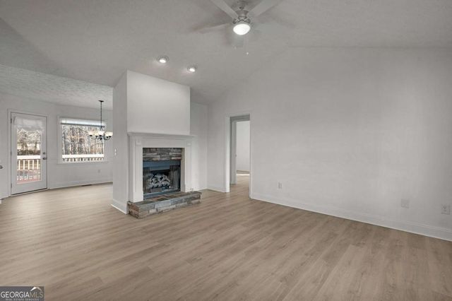 8202 Henderson Mountain Road, Jasper, GA 30143