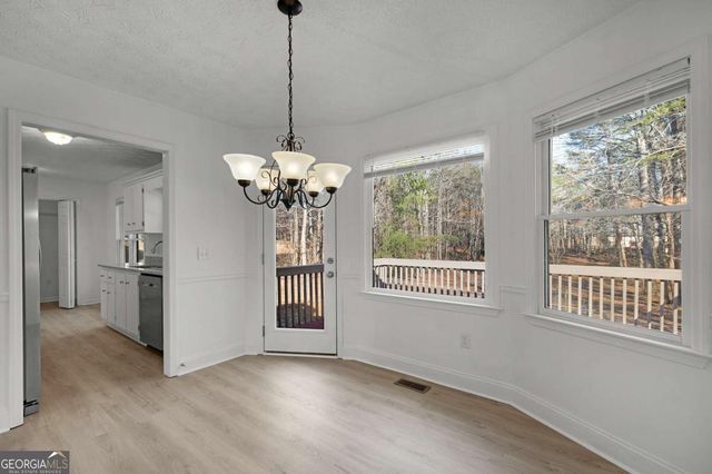 8202 Henderson Mountain Road, Jasper, GA 30143