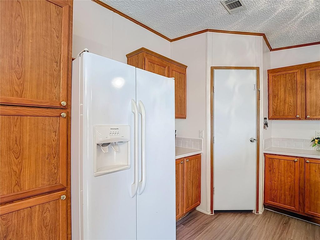 Image 26 of property listing at 7207 50TH AVENUE S, Tampa, FL 33619