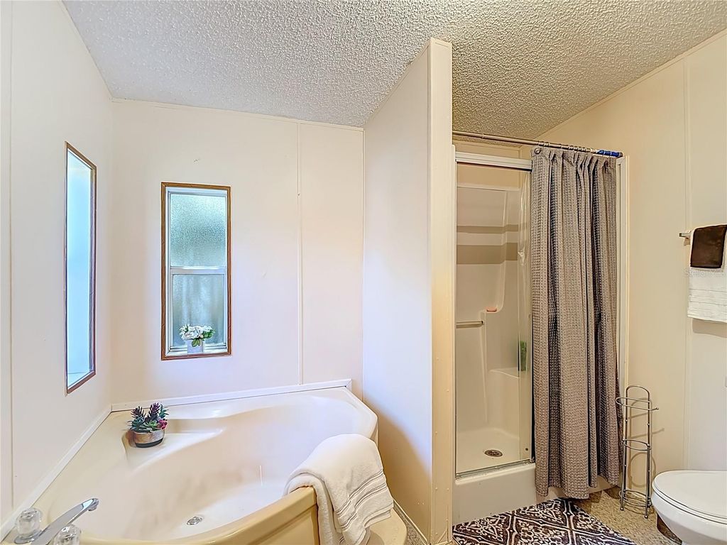 Image 36 of property listing at 7207 50TH AVENUE S, Tampa, FL 33619