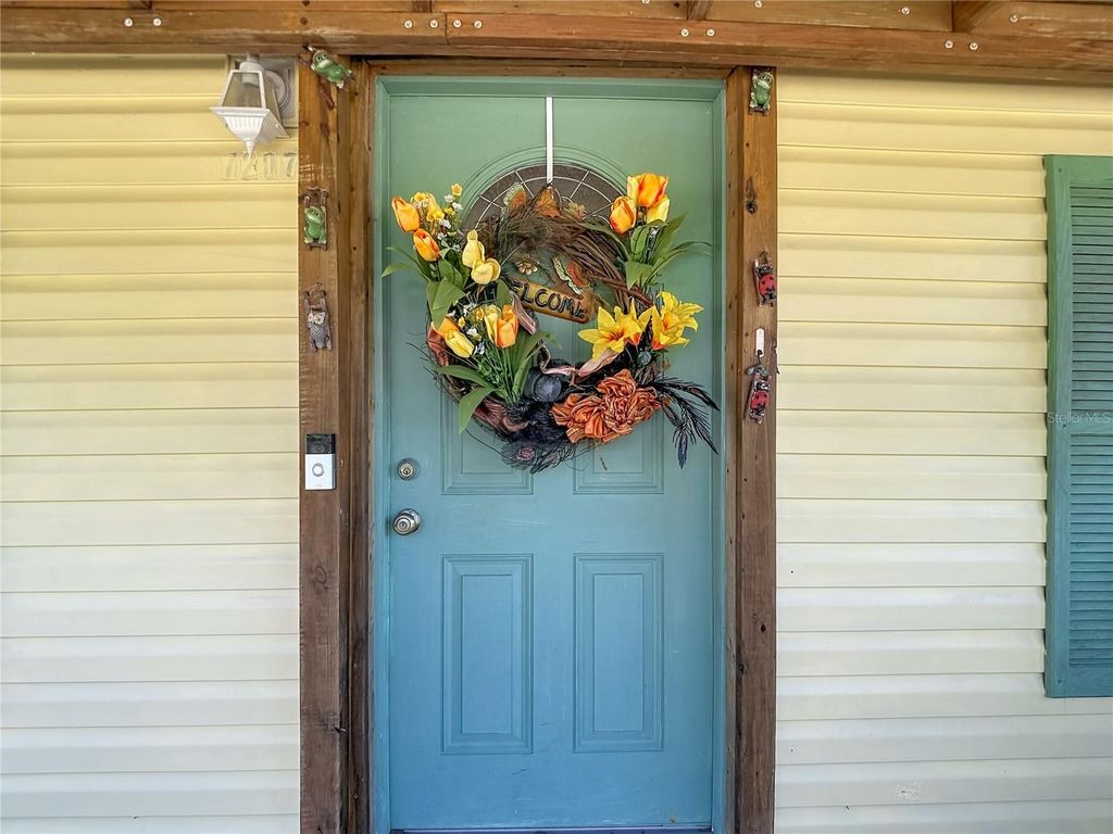 Image 7 of property listing at 7207 50TH AVENUE S, Tampa, FL 33619
