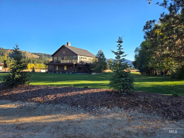 3779 N Rawah Dr, Featherville, ID 83647