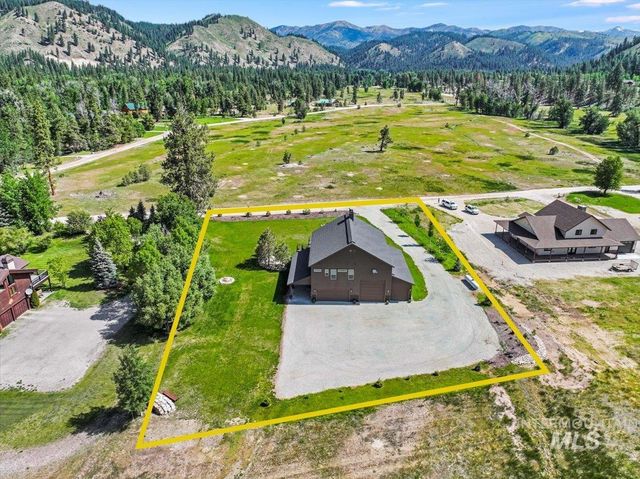 3779 N Rawah Dr, Featherville, ID 83647