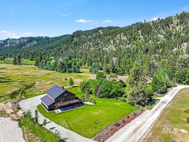 3779 N Rawah Dr, Featherville, ID 83647