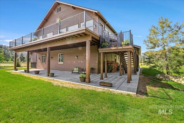 3779 N Rawah Dr, Featherville, ID 83647