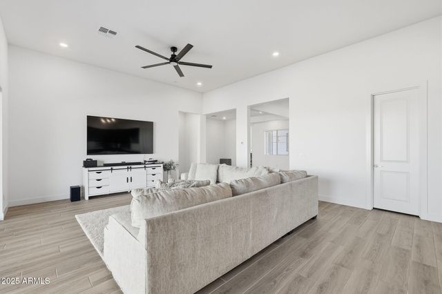 22796 E TWIN ACRES Drive, Queen Creek, AZ 85142