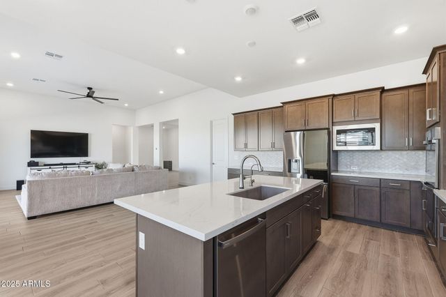 22796 E TWIN ACRES Drive, Queen Creek, AZ 85142