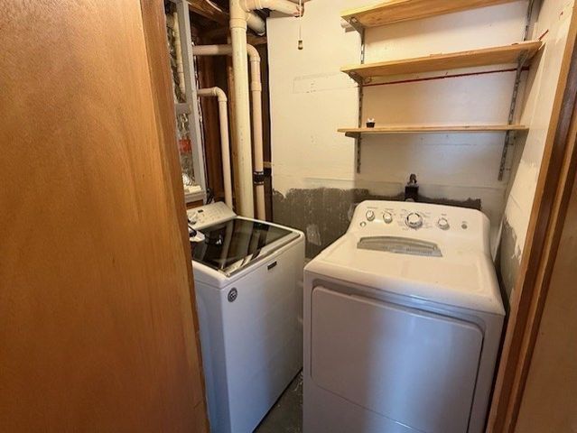 19 Lantern Road U:1Side, Holbrook, MA 02343