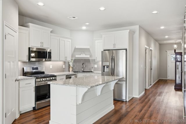 2419 W Little Rock Court S, Broken Arrow, OK 74011