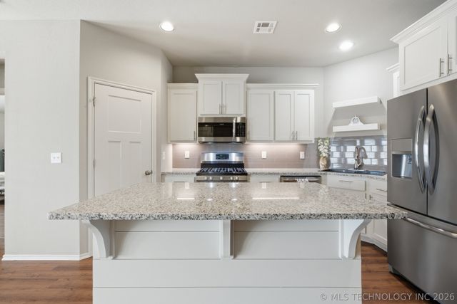 2419 W Little Rock Court S, Broken Arrow, OK 74011