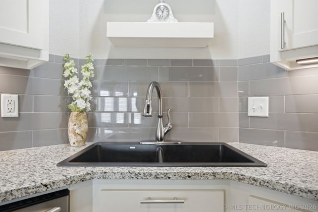 2419 W Little Rock Court S, Broken Arrow, OK 74011