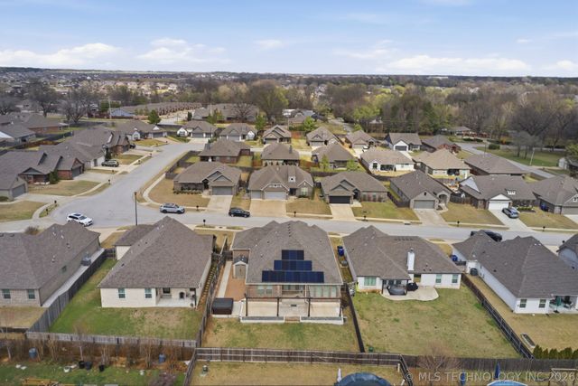 2419 W Little Rock Court S, Broken Arrow, OK 74011