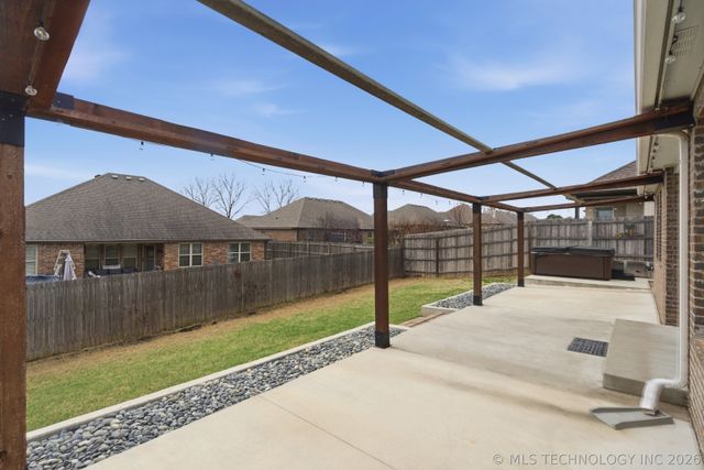2419 W Little Rock Court S, Broken Arrow, OK 74011
