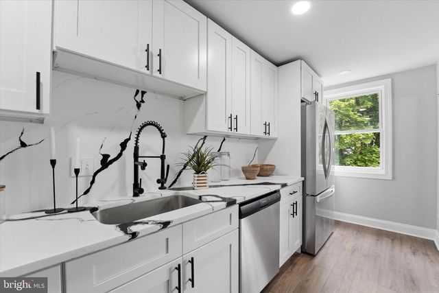 839 GAINSBORO RD, Drexel Hill, PA 19026