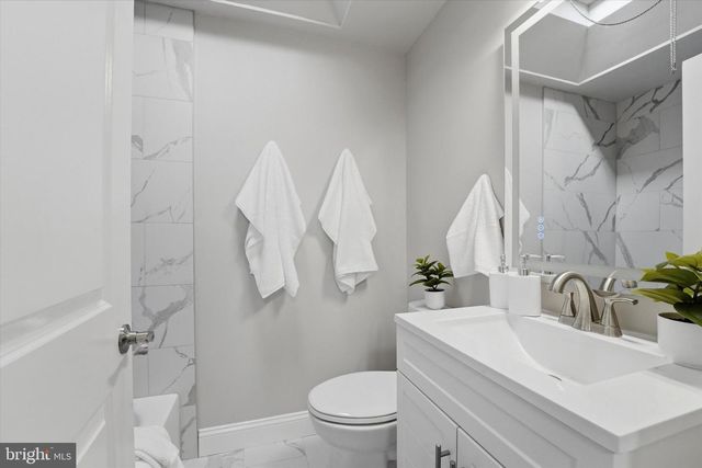 839 GAINSBORO RD, Drexel Hill, PA 19026