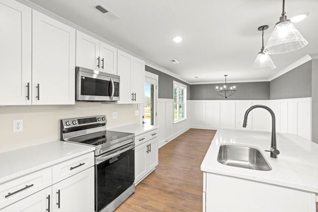 381 Copperas Creek Rd, Tullahoma, TN 37388