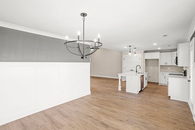 381 Copperas Creek Rd, Tullahoma, TN 37388