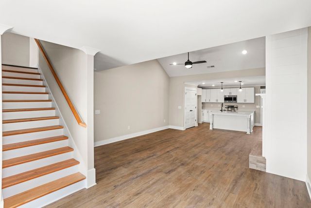 381 Copperas Creek Rd, Tullahoma, TN 37388