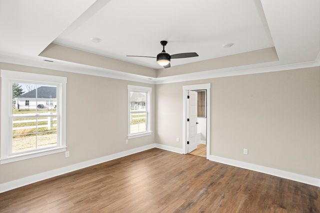 381 Copperas Creek Rd, Tullahoma, TN 37388