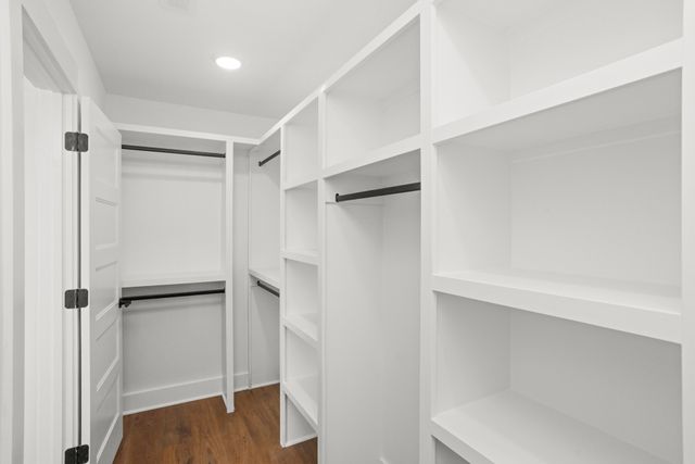 381 Copperas Creek Rd, Tullahoma, TN 37388