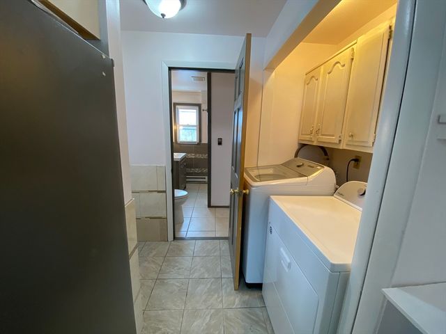 79 19th Street B, Lowell, MA 01850