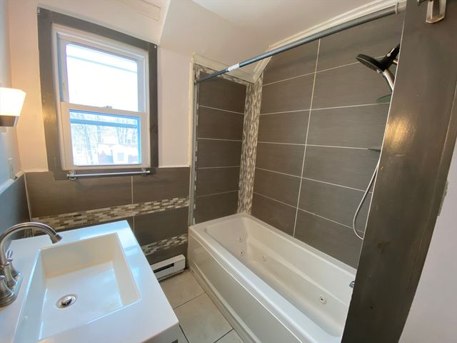 79 19th Street B, Lowell, MA 01850