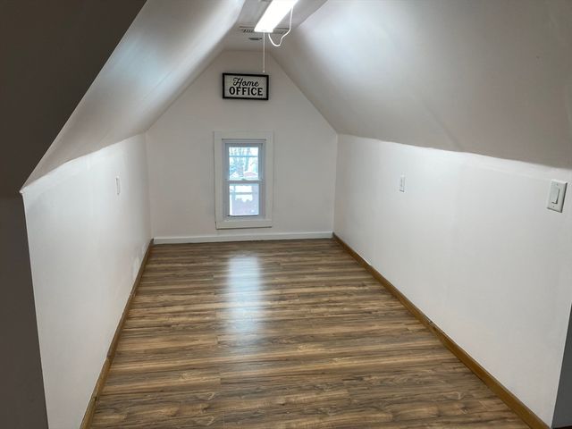 79 19th Street B, Lowell, MA 01850