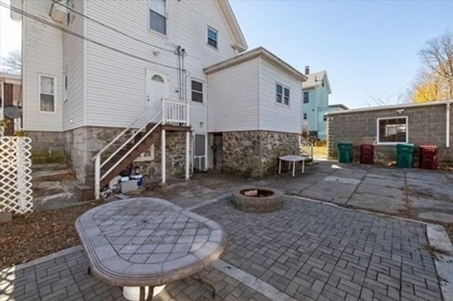 79 19th Street B, Lowell, MA 01850