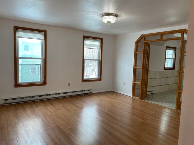 79 19th Street B, Lowell, MA 01850