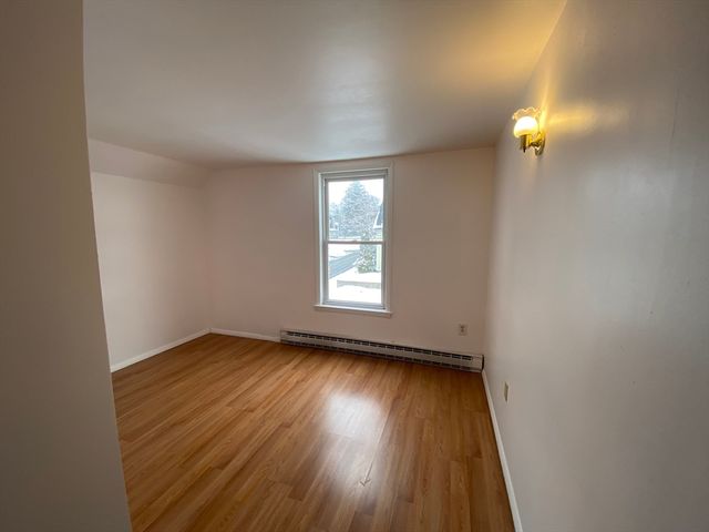 79 19th Street B, Lowell, MA 01850