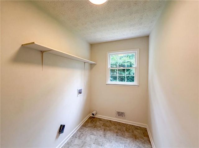 6486 Lynndale Lane, Morrow, GA 30260