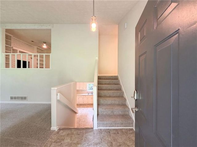 6486 Lynndale Lane, Morrow, GA 30260
