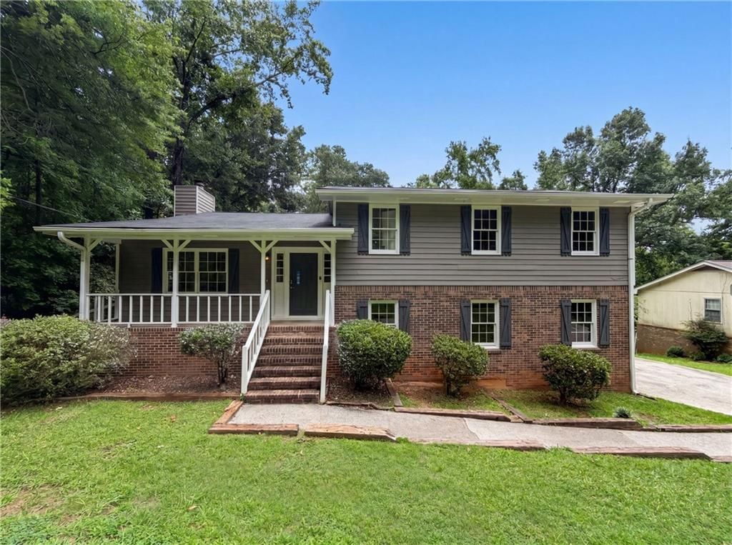 6486 Lynndale Lane, Morrow, GA 30260