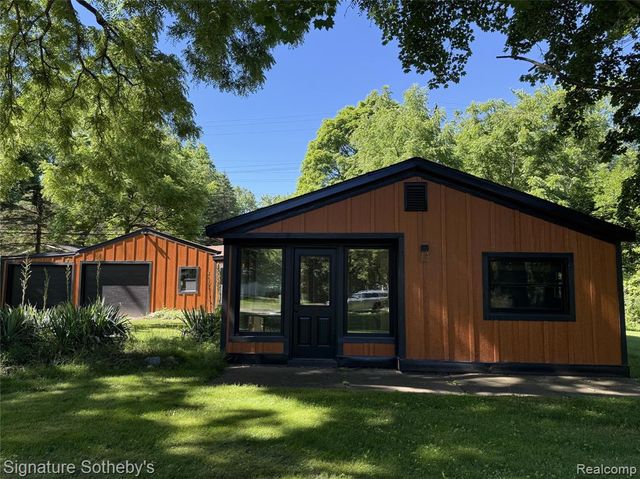 1829 Wellington Avenue, Bloomfield Hills, MI 48302