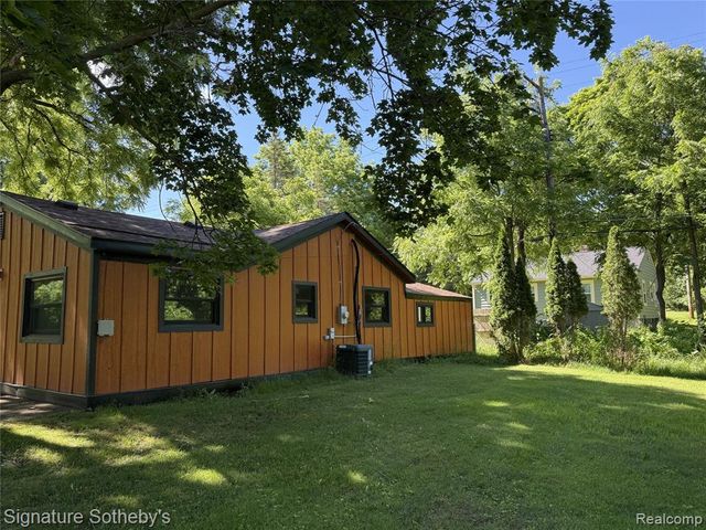 1829 Wellington Avenue, Bloomfield Hills, MI 48302
