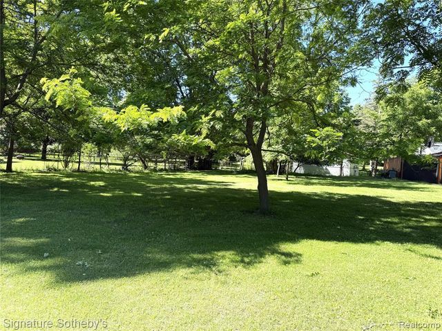 1829 Wellington Avenue, Bloomfield Hills, MI 48302