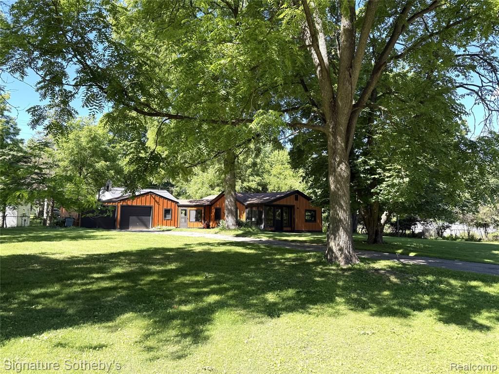 1829 Wellington Avenue, Bloomfield Hills, MI 48302