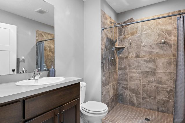 1233 Fern Street S, Cambridge, MN 55008