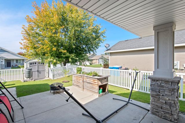 1233 Fern Street S, Cambridge, MN 55008