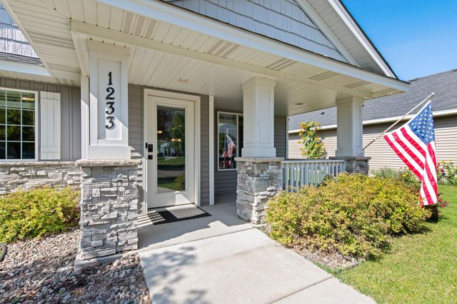 1233 Fern Street S, Cambridge, MN 55008