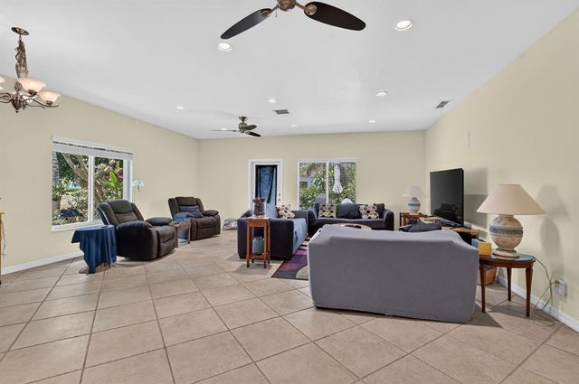 459 NE 1st Avenue, Deerfield Beach, FL 33441