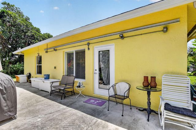 459 NE 1st Avenue, Deerfield Beach, FL 33441