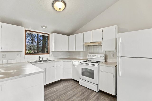 8305 N Colton St, Spokane, WA 99208