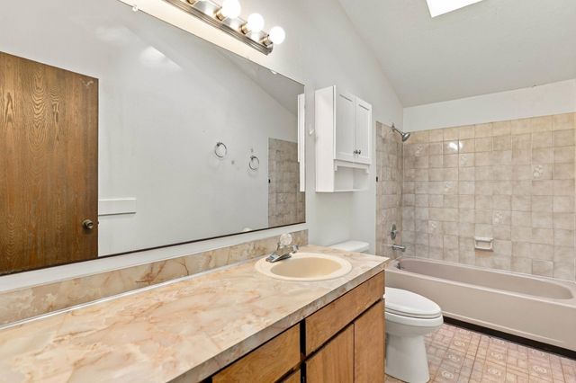 8305 N Colton St, Spokane, WA 99208